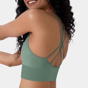 Seamless Flow Low Support Ruched Double Straps Backless Crisscross Sports Bra